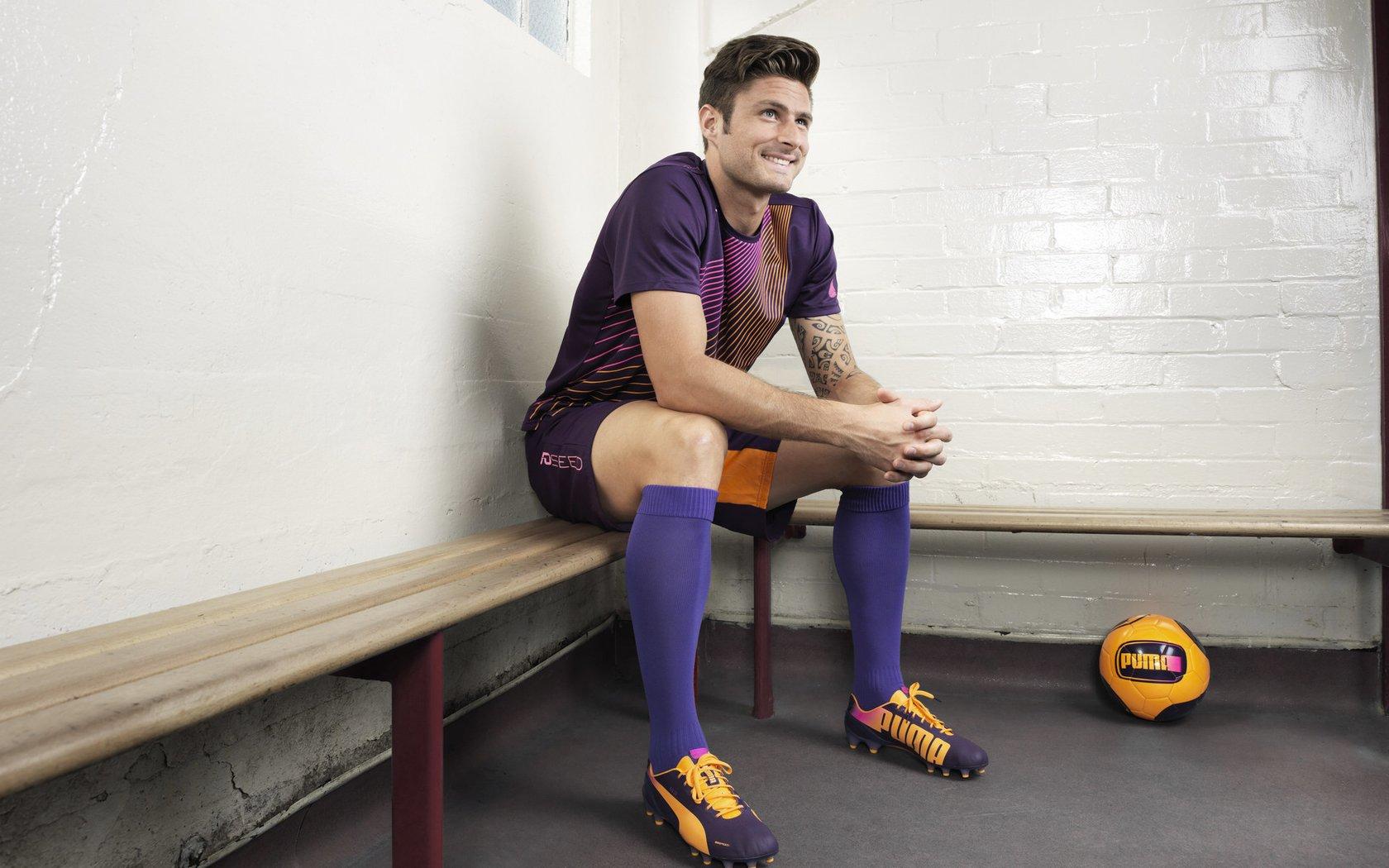 意甲新星闪耀!那不勒斯锁定未来之星焦瓦内,四年合约展雄心